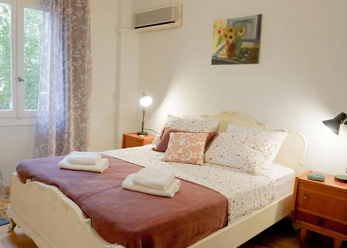 Comfortable Apartment In Kallithea By Athenian Homes
